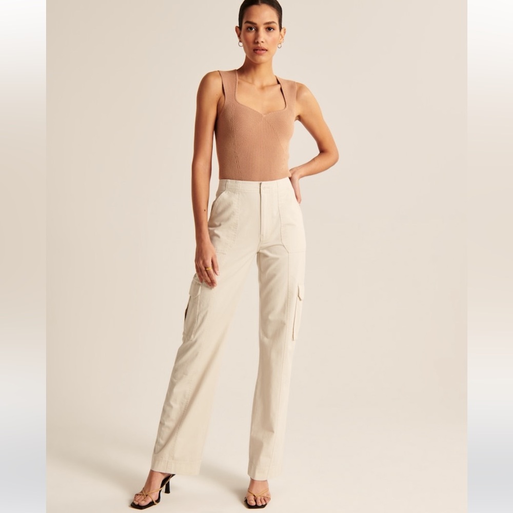 WORN ONCE - Abercrombie Relaxed Cargo Pants